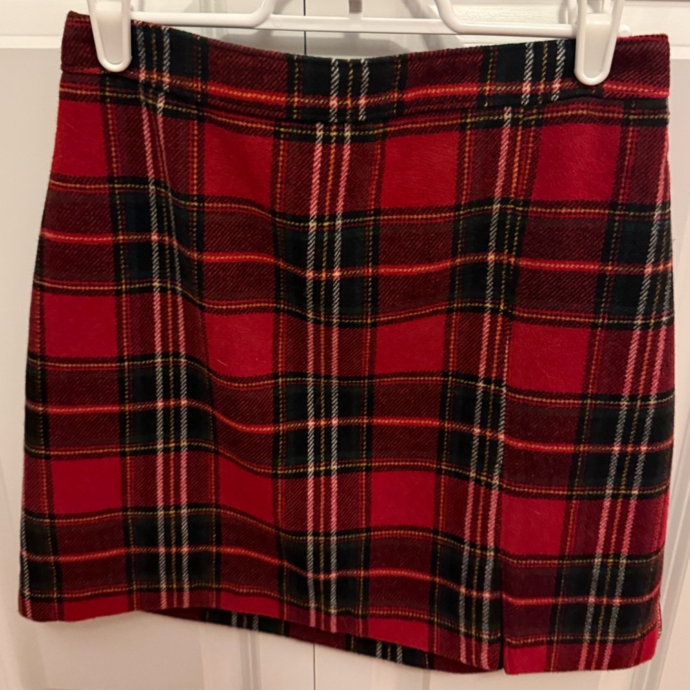 Hollister red plaid skirt